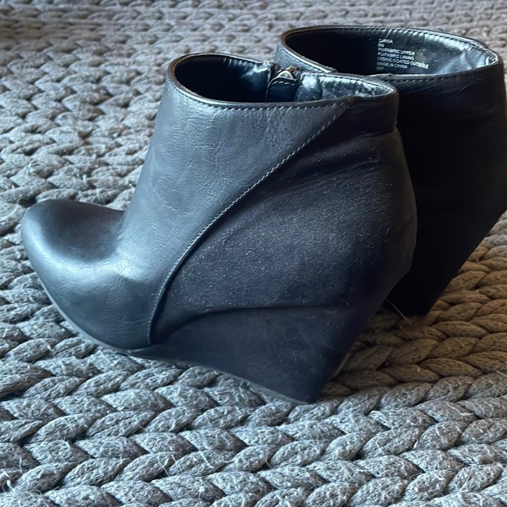Madden girl suede black booties